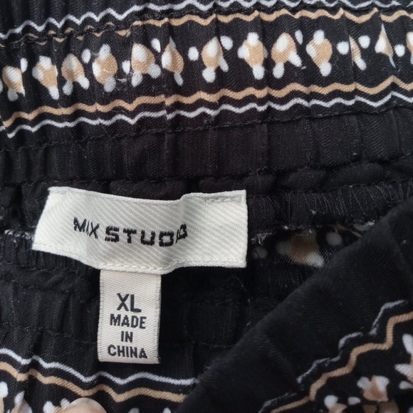 Max Studio Pants XL Stretch Waistband Satin Feel Cinched Ankles Pockets Joggers - Picture 8 of 12